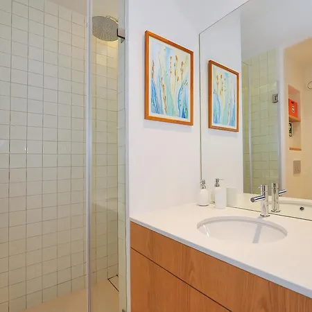 Hibiscos Balcony - *