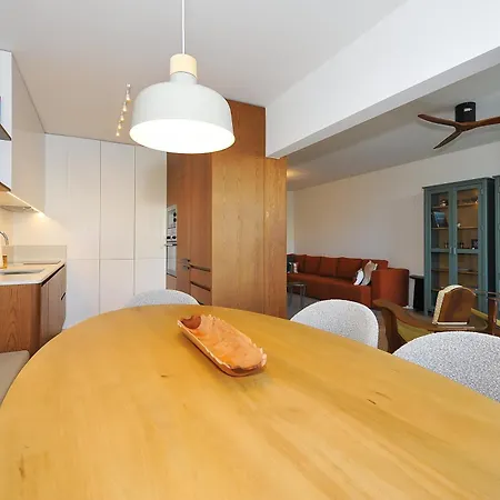 Hibiscos Balcony - *