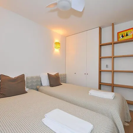 Hibiscos Balcony - شقة